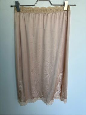 Vintage Vasserette Cream colour Lace trim midi slip skirt size Medium